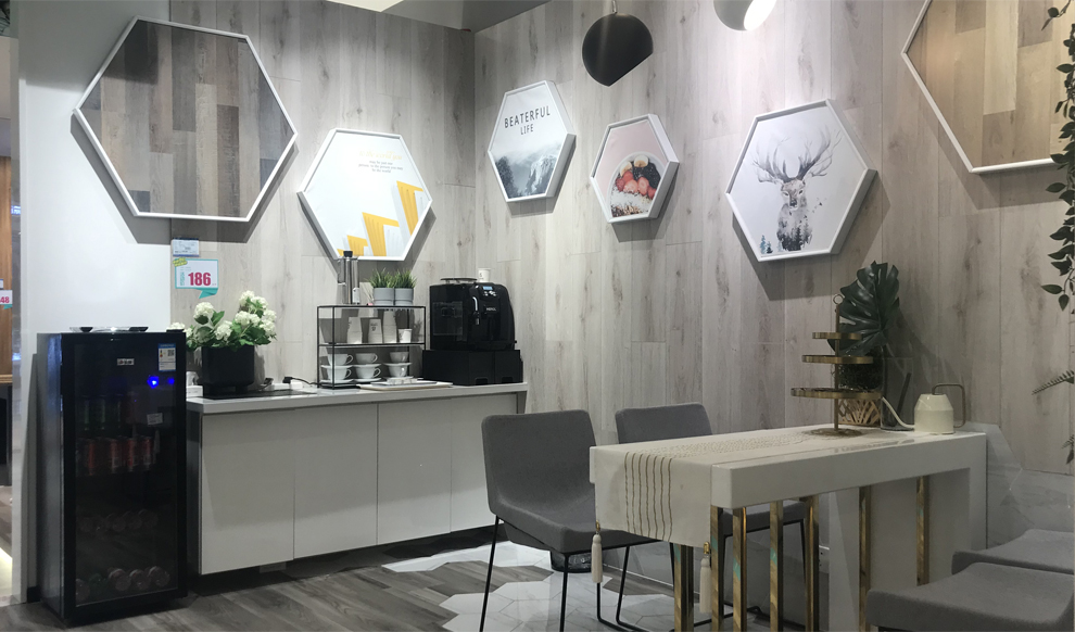180㎡门店实景展示1